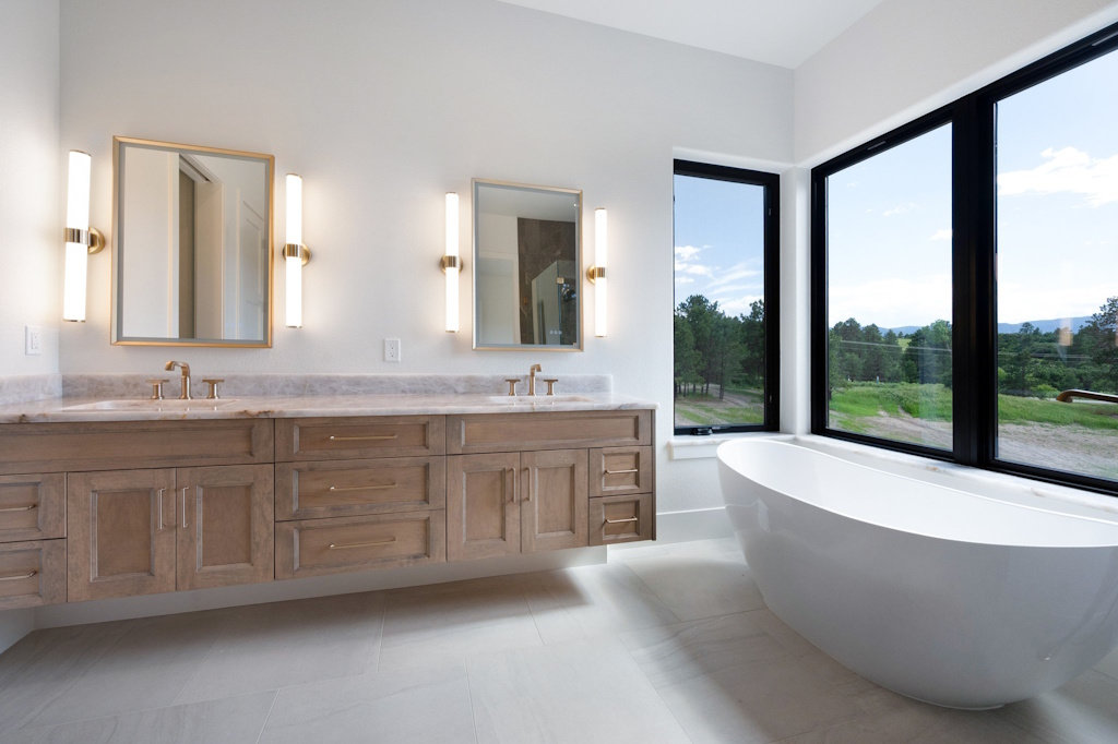 Sedona II Elavation C Master Bathroom